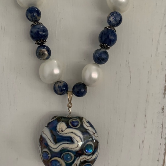 Navy and Pearl Necklace with Lamplight Pendant - Picture 2 of 4